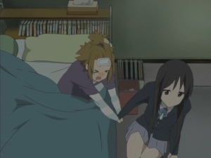 "Mio! Don't leave me! I love you! Yui was just a passing thing!! T-T"